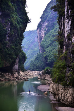 阿蓬江大峡谷