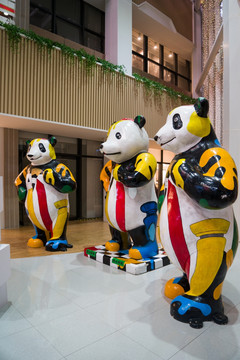 商场装饰熊猫