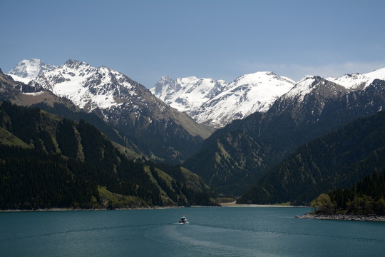 天山天池