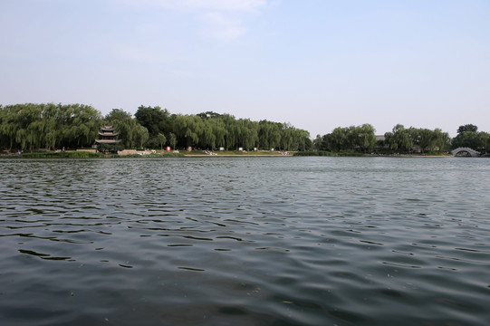 公园湖面