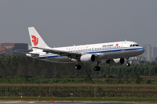 中国国航航班在沈阳机场