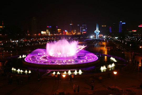 济南泉城广场音乐喷泉夜景