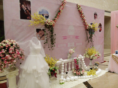粉色婚礼展示区