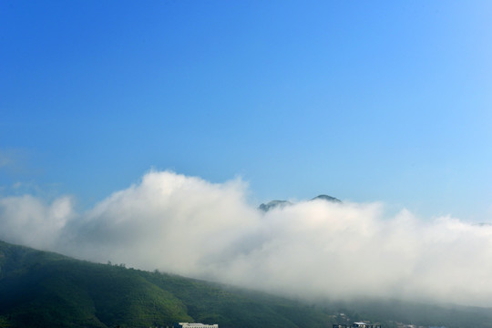 山峰云海