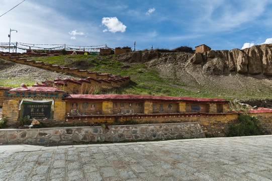 西藏琼结藏王墓