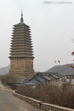 摩云塔 辽宁朝阳凤凰山