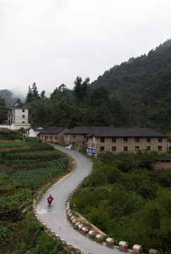 雨中骑行