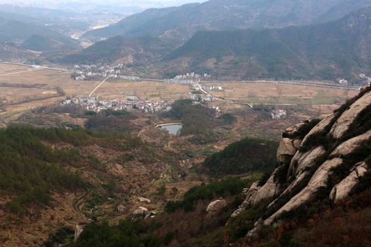 鱼鳞岩风景