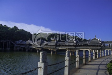 烈士公园风雨桥