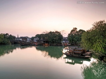 乌镇西栅元宝湖 游船夕阳晚霞