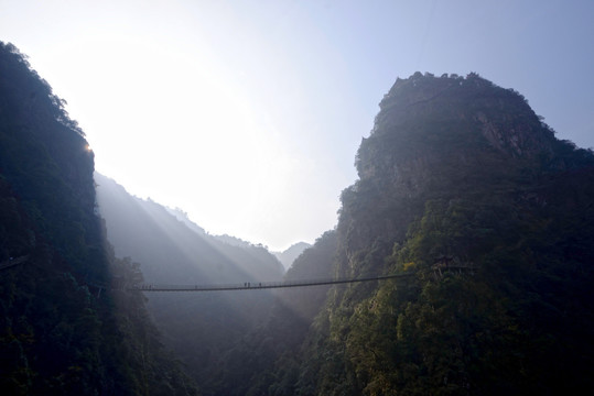 武义牛头山顶峰金锁桥全景