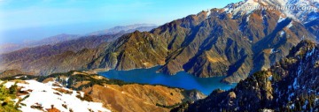 天山风景区天池全景 瑶池 宽幅