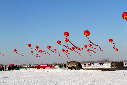 冬季雪地庆典 氢气球 彩虹门