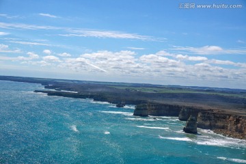 航拍海边悬崖岛礁海岸线