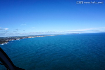 航拍海边悬崖岛礁海岸线