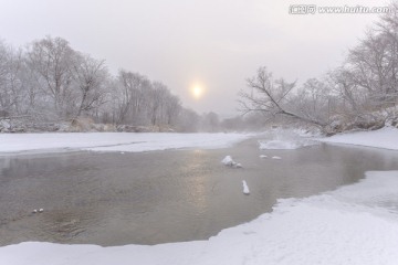 雪中冰河