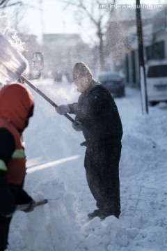 清理积雪