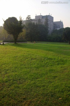 国立武汉大学 珞珈山 草坪