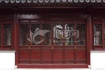 中式木门窗 仿古红色实木门窗