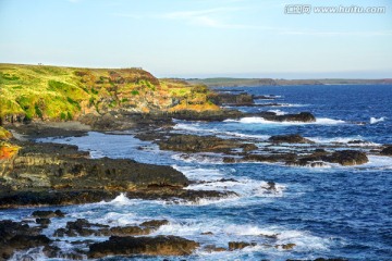 夕阳海岛海岸礁石海浪