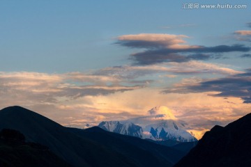 贡嘎神山风光