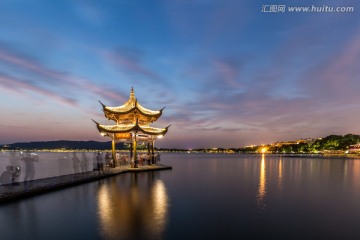 杭州西湖集贤亭夜景