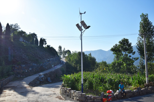 大山中的乡村风景