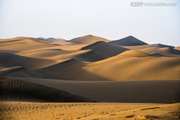 沙漠蓝天沙丘