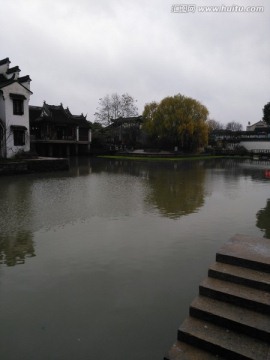 烟雨古镇水景