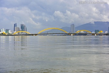 岘港 龙桥