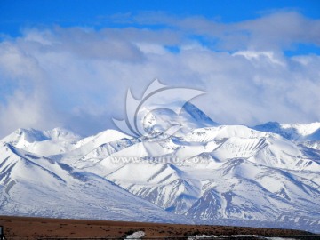 纳木那尼峰