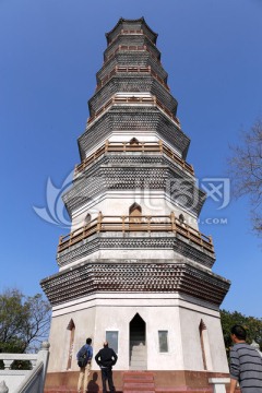 榴花塔特写