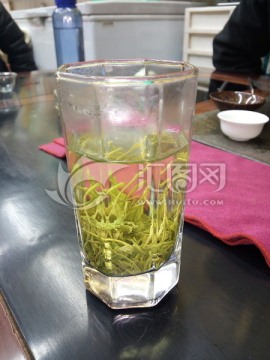 紫阳富硒茶茶水