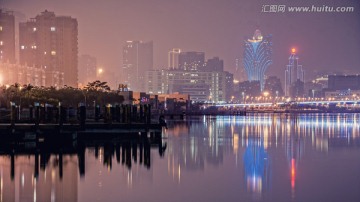 雾霾笼罩下的城市