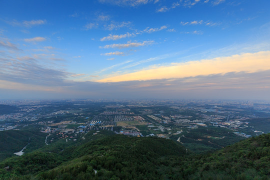 西山远眺北京城西城区全景