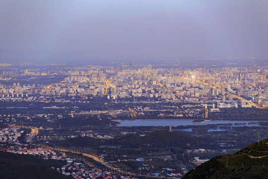 西山远眺北京城西城区全景