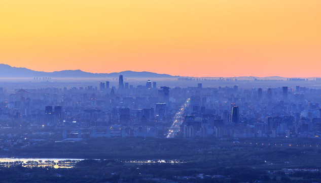 西山远眺北京城西城区晨景