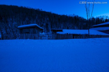 山村雪景