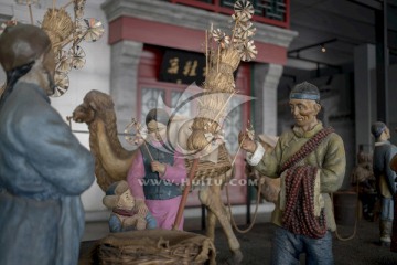 老北京市井场景雕塑