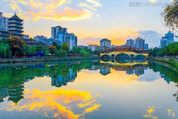 成都廊桥夜景全景