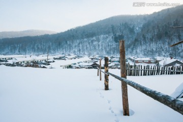 东北乡村雪景