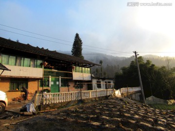 山村人家