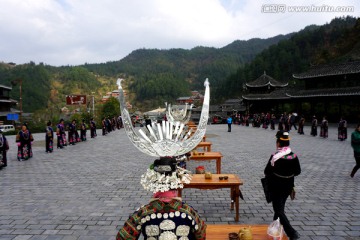 苗寨头饰