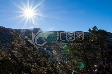 轿子雪山风光