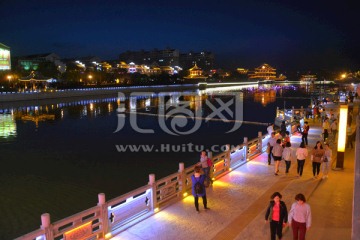 党河风情线夜景