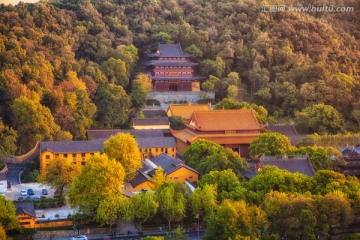 远眺净慈寺