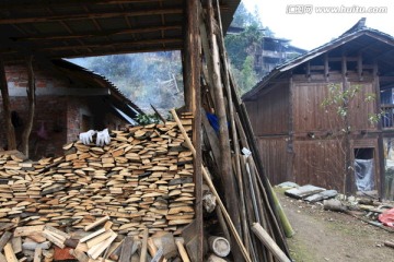 地笋苗寨 湘西 少数名族 山寨