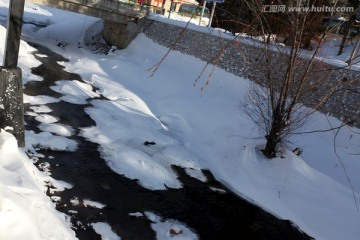 春雪 春水 春水流 暖冰