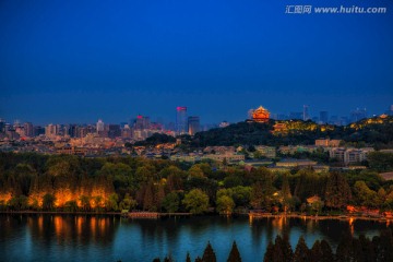 杭州西湖远眺城区夜景