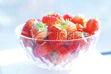 一盘草莓 水果素材